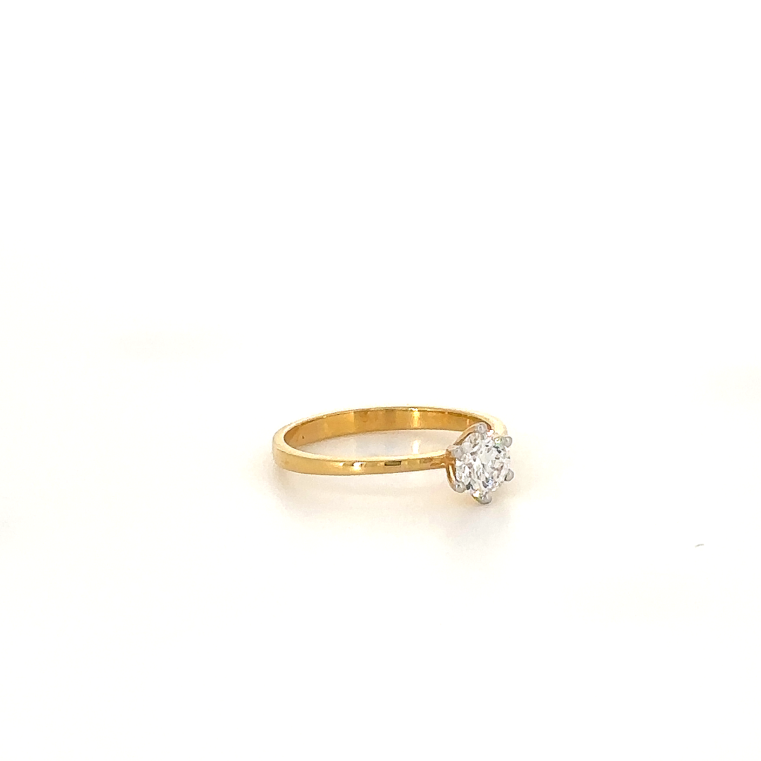 Gold Elegant Solitaire Ring