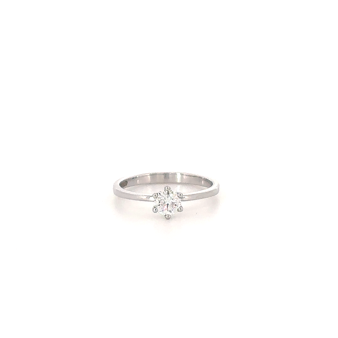Silver Elegant Solitaire Ring