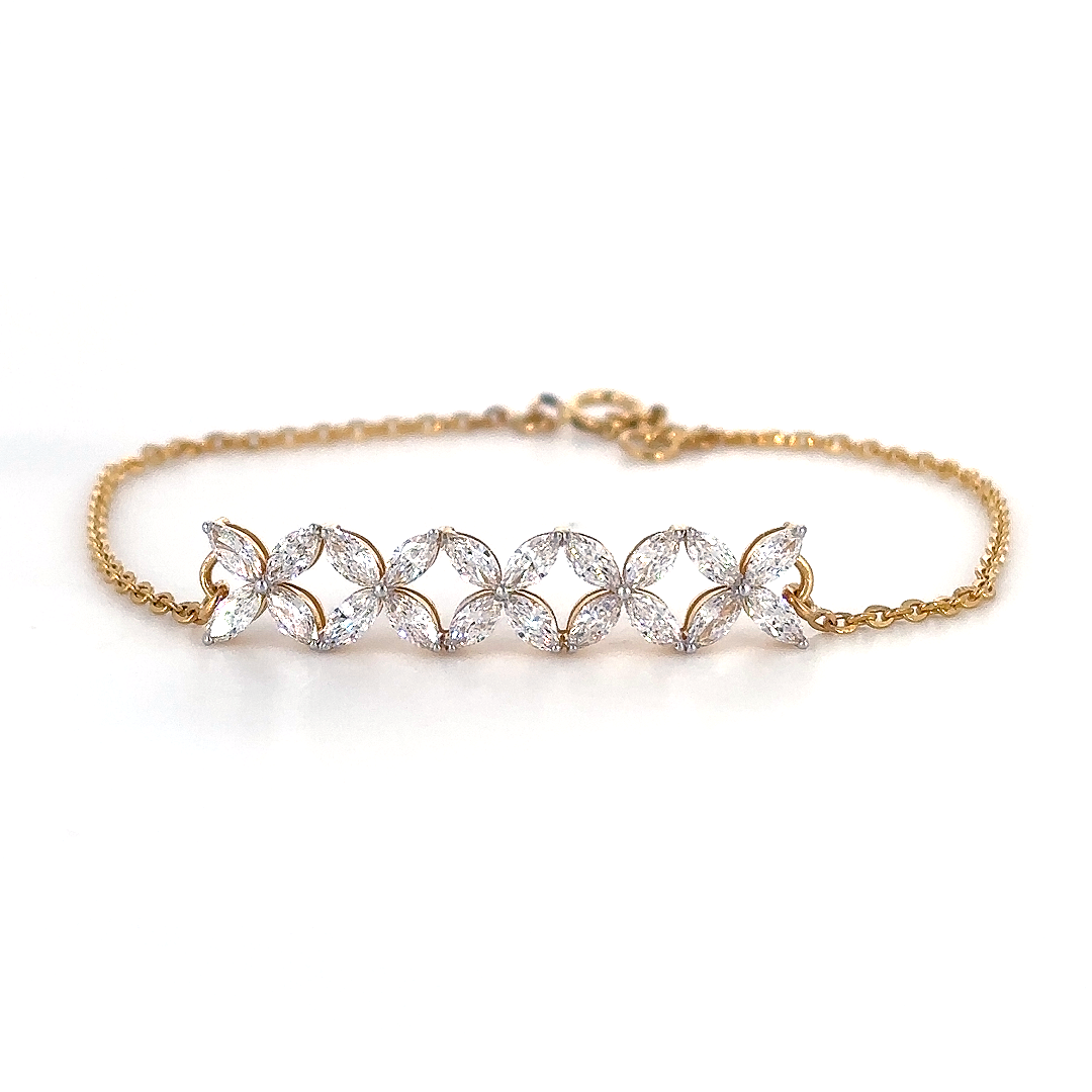 Gold Leaf-Pattern Bracelet