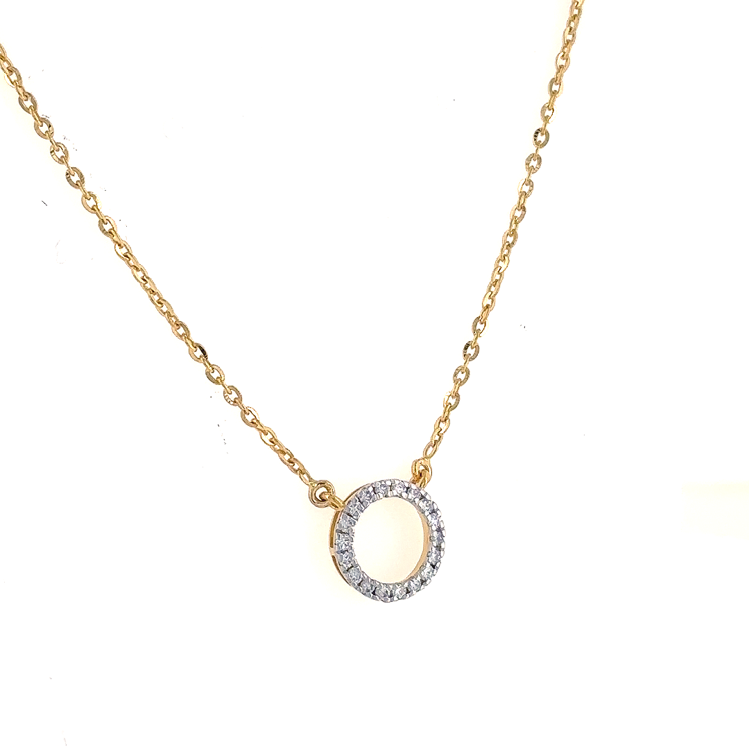 Gold Classic Circle Pendant Necklace