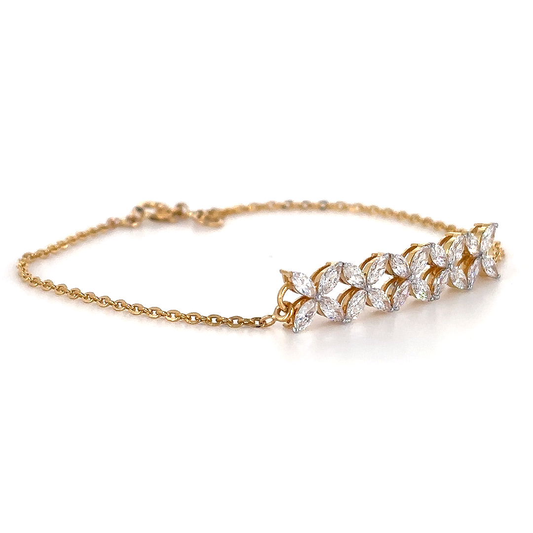 Gold Leaf-Pattern Bracelet