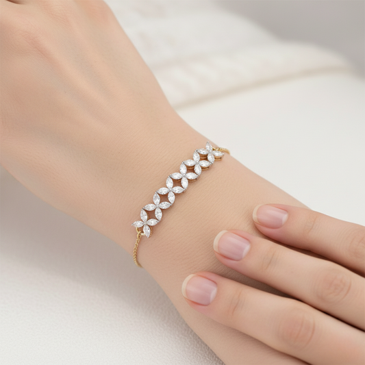 Gold Leaf-Pattern Bracelet