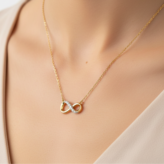 Gold Interlinked Circle Pendant Necklace